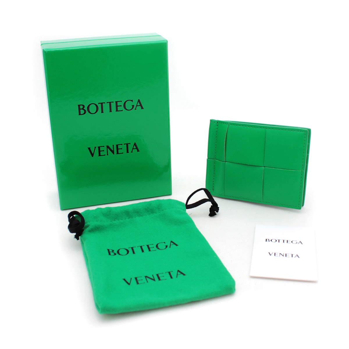 ボッテガ・ヴェネタ(BOTTEGA VENETA) マネークリップ二つ折りウォレット 667039 マキシイントレチャート パラキート（グリーン）